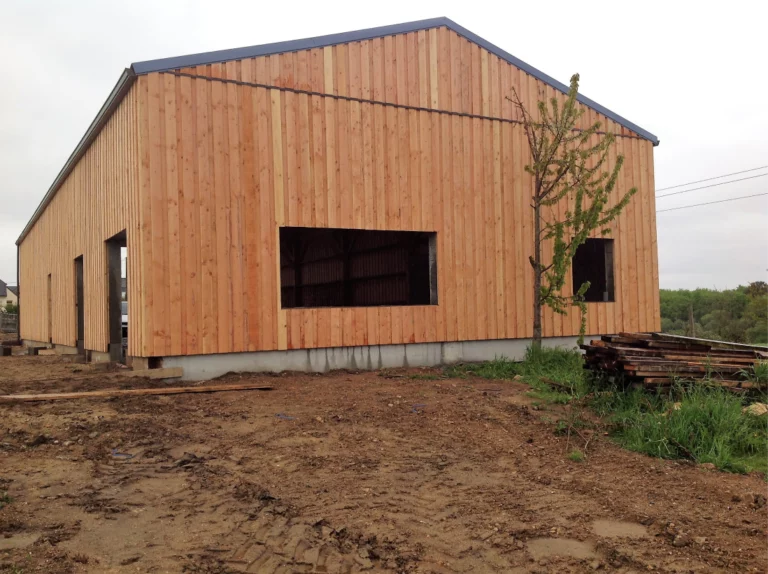 Pertuisel Sarl Constructeur De Batiments Agricoles Et Industriels Bardage Bois