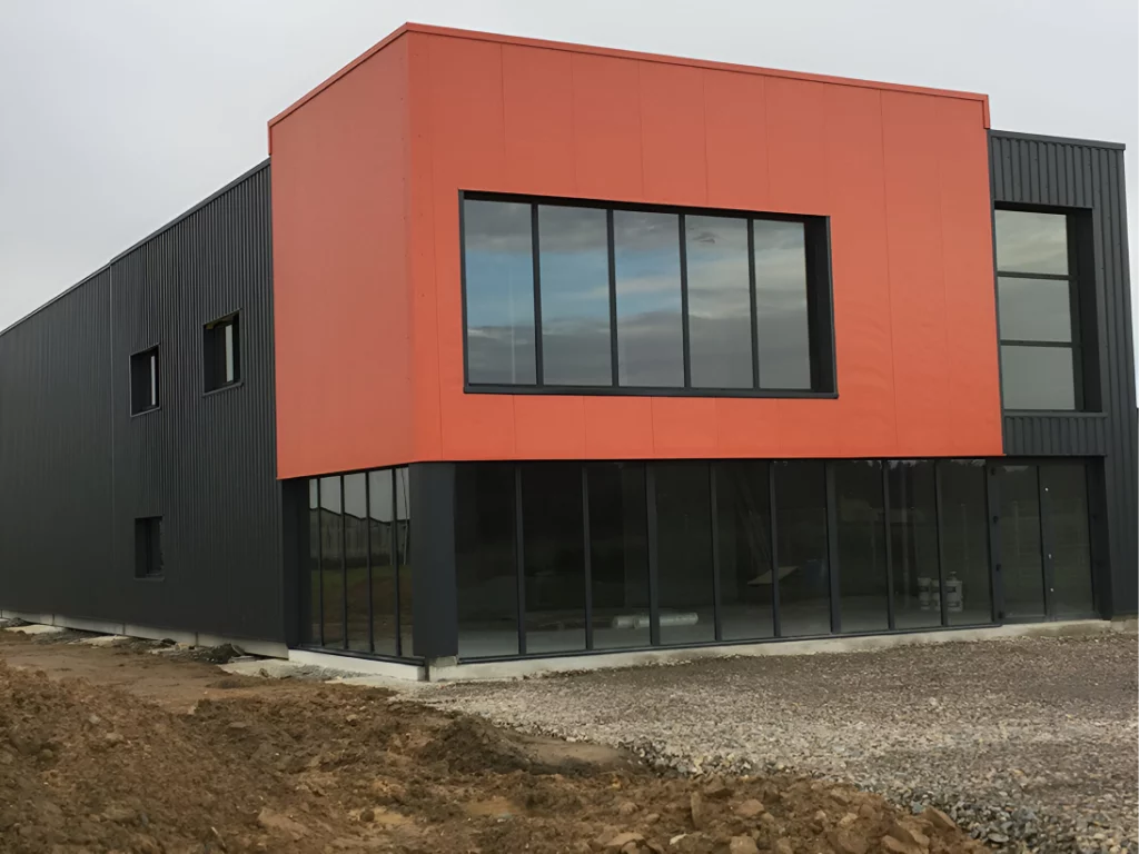 Pertuisel Sarl Constructeur De Batiments Agricoles Et Industriels Batiments Industriels 2