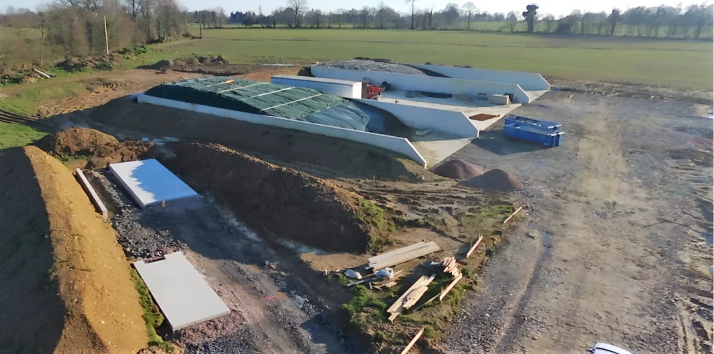 Pertuisel Sarl Constructeur De Batiments Agricoles Et Industriels Silo